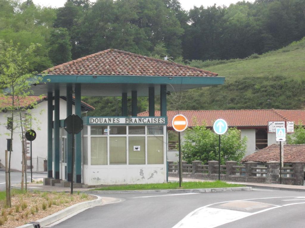 Logis Hotel Ur-Hegian Aïnhoa Exteriér fotografie