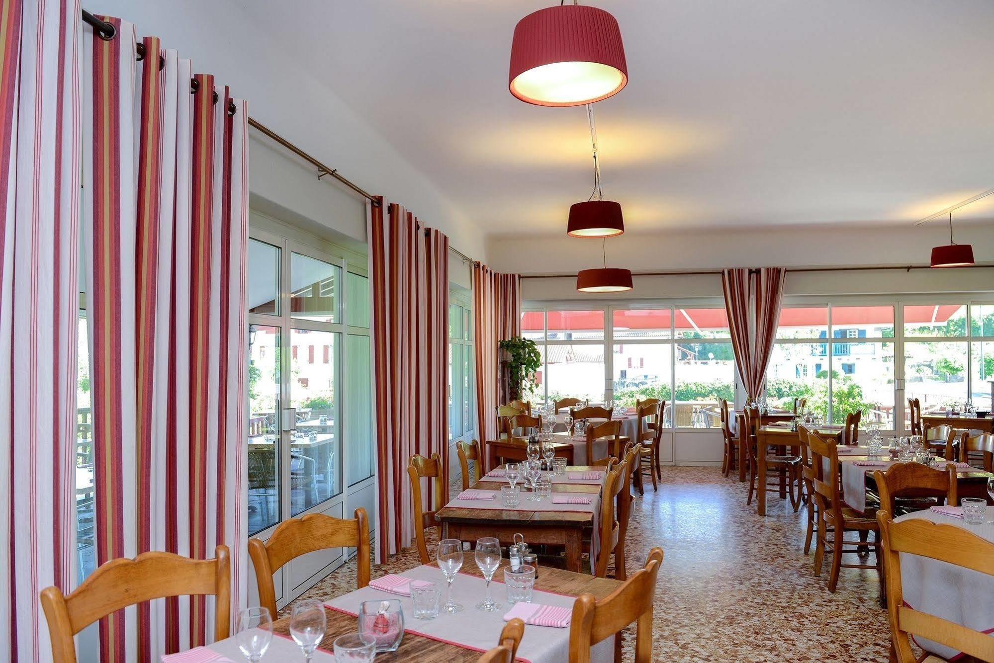 Logis Hotel Ur-Hegian Aïnhoa Exteriér fotografie