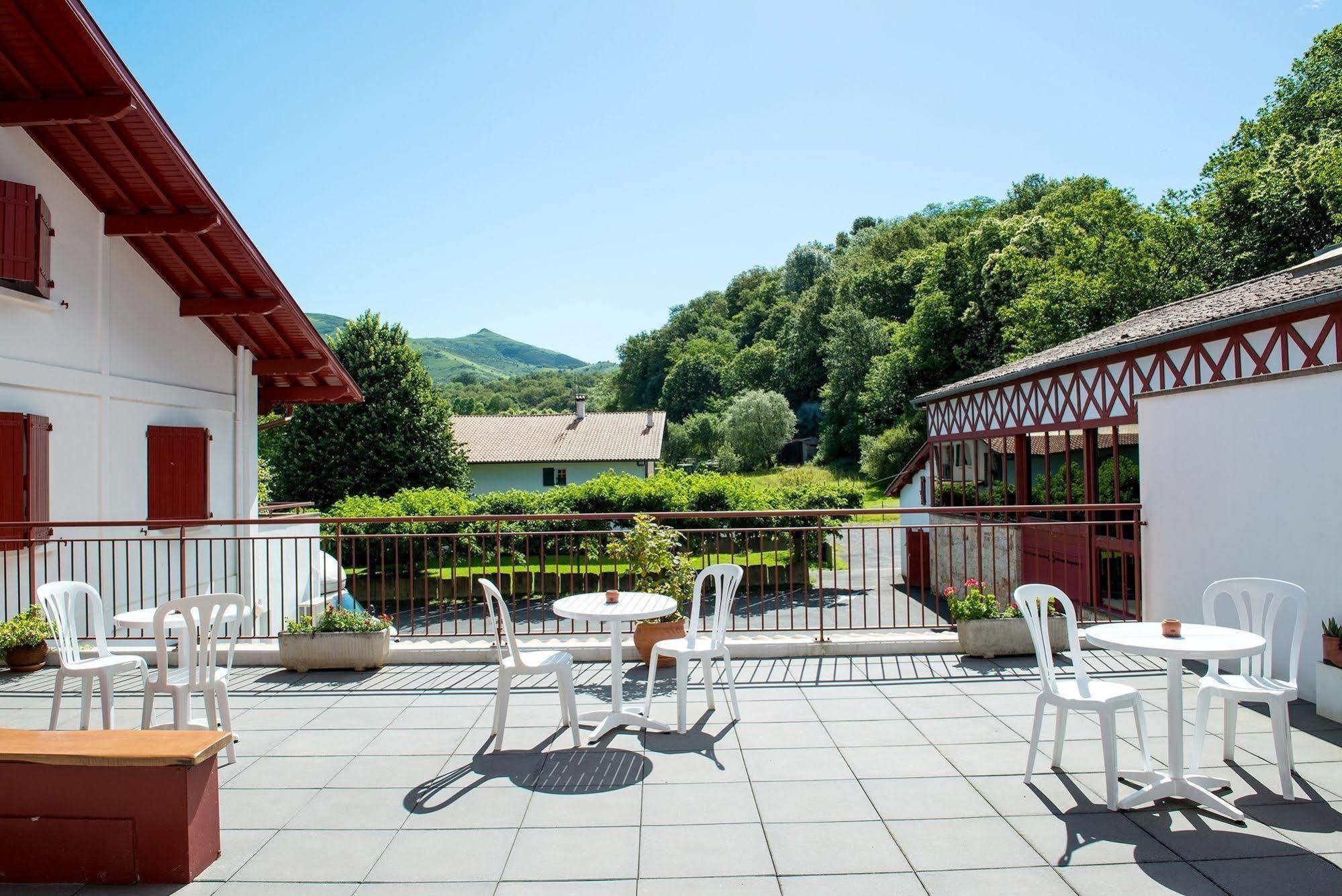 Logis Hotel Ur-Hegian Aïnhoa Exteriér fotografie